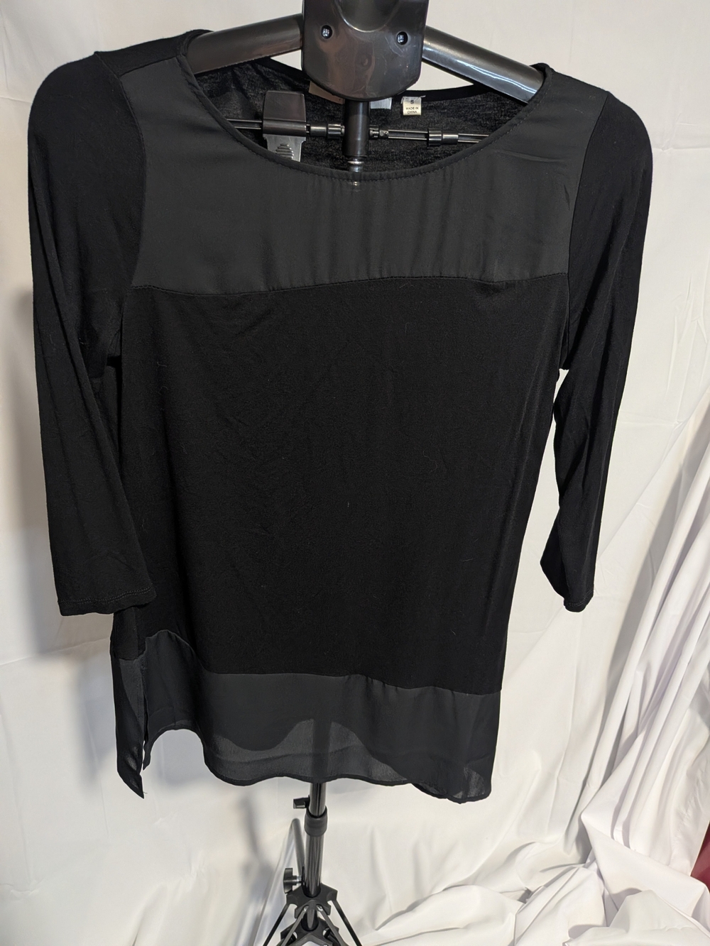 Cyrus Black Mixed-Fabric 3/4 Sleeve Tunic